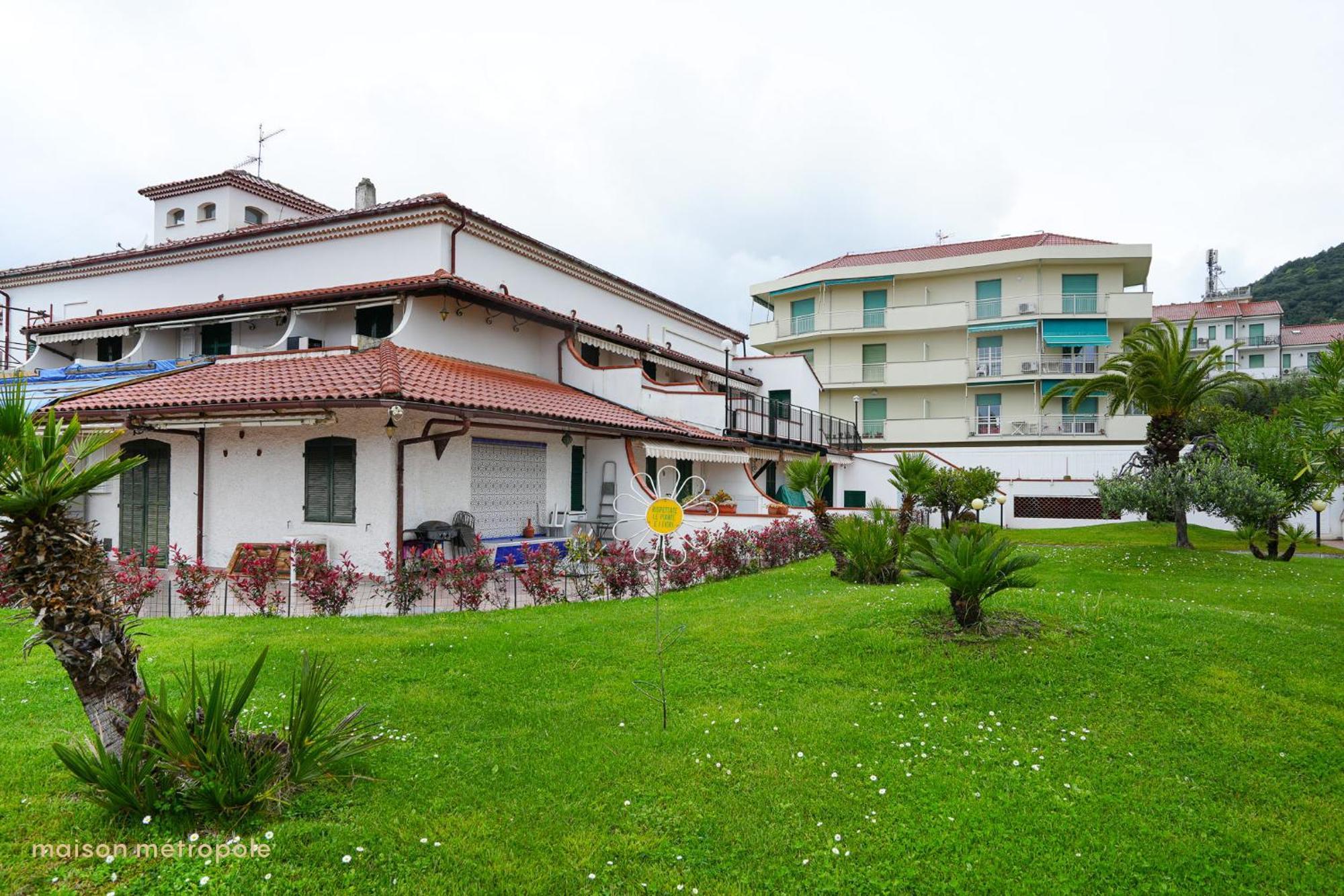 Moresco Apartment Pietra Ligure Exterior photo